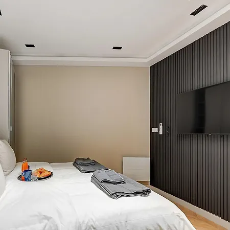 Elegant With Ac - 3br 10p- Le Marais Parigi